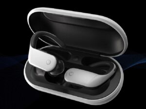 Olive Max adaptive hearing aid and earbuds